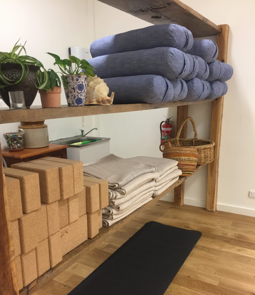 Yoga in Mansfield | 6D/20 Highett St, Mansfield VIC 3722, Australia | Phone: 0400 983 180