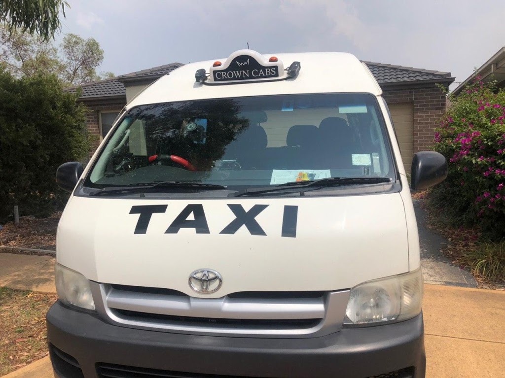 Maxi Taxi Tarneit (1 to 11 Seater Maxi Cab Melbourne) | 15 Hidden Valley Dr, Tarneit VIC 3029, Australia | Phone: 0450 804 887