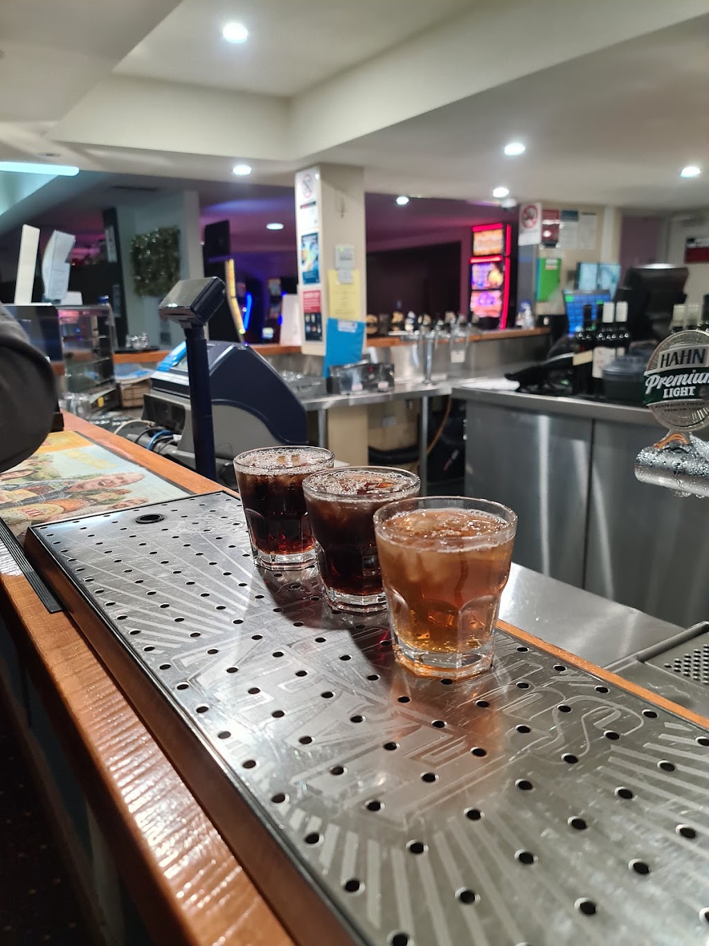 Riverstone Hotel | 1 Garfield Rd W, Riverstone NSW 2765, Australia | Phone: (02) 9627 1009