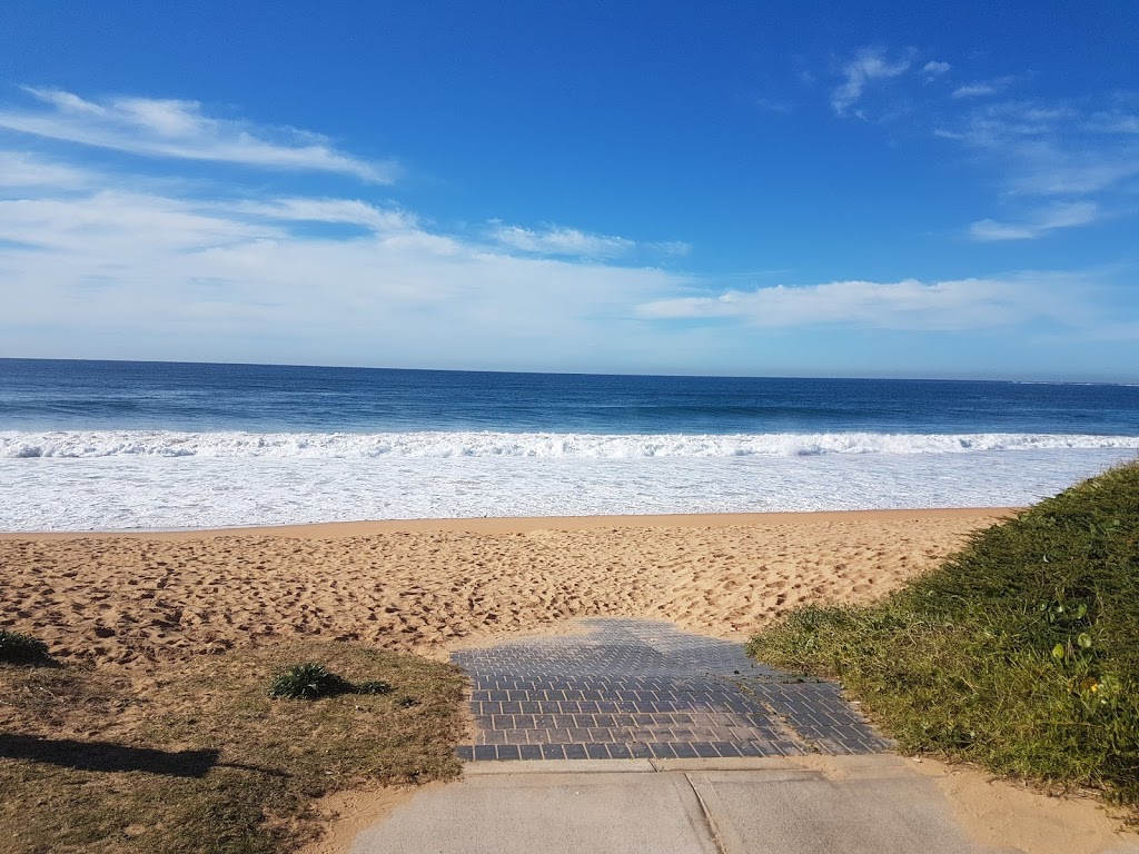 South Narrabeen Surf Life Saving Club | 1200 Pittwater Rd, Narrabeen NSW 2101, Australia | Phone: (02) 7910 9312