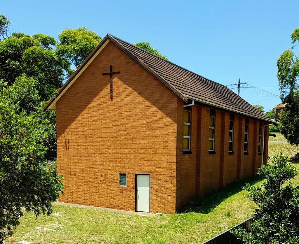 St John Vianneys Redhead Church | church | Beach Rd & Hutchinson St, Redhead NSW 2290, Australia | 0249434153 OR +61 2 4943 4153