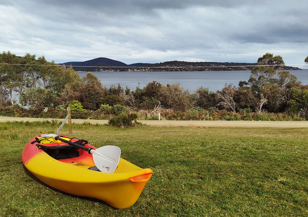 White Beach Seaside Retreat |  | 156 Apex Point Rd, White Beach TAS 7184, Australia | 0737467977 OR +61 7 3746 7977