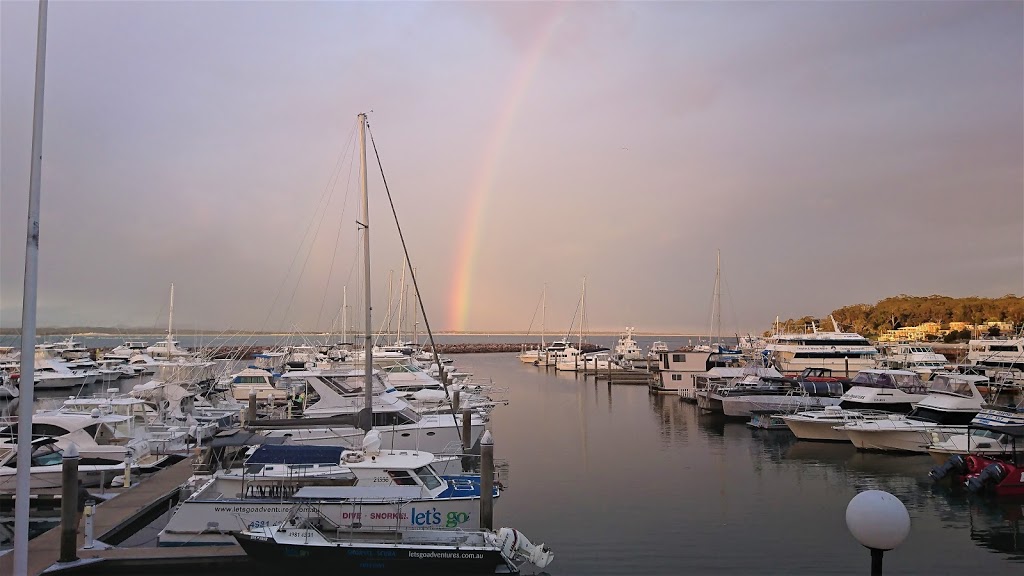 Rock Lobster Restaurant | DAlbora Marina, E20/6 Teramby Rd, Nelson Bay NSW 2315, Australia