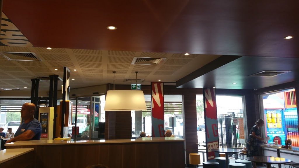 McDonalds Hurstville South | meal takeaway | 799 King Georges Rd, South Hurstville NSW 2221, Australia | 0295466344 OR +61 2 9546 6344