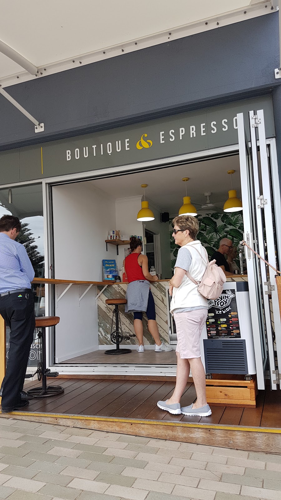 Boutique & Espresso | cafe | 6/14 Clarence St, Port Macquarie NSW 2444, Australia