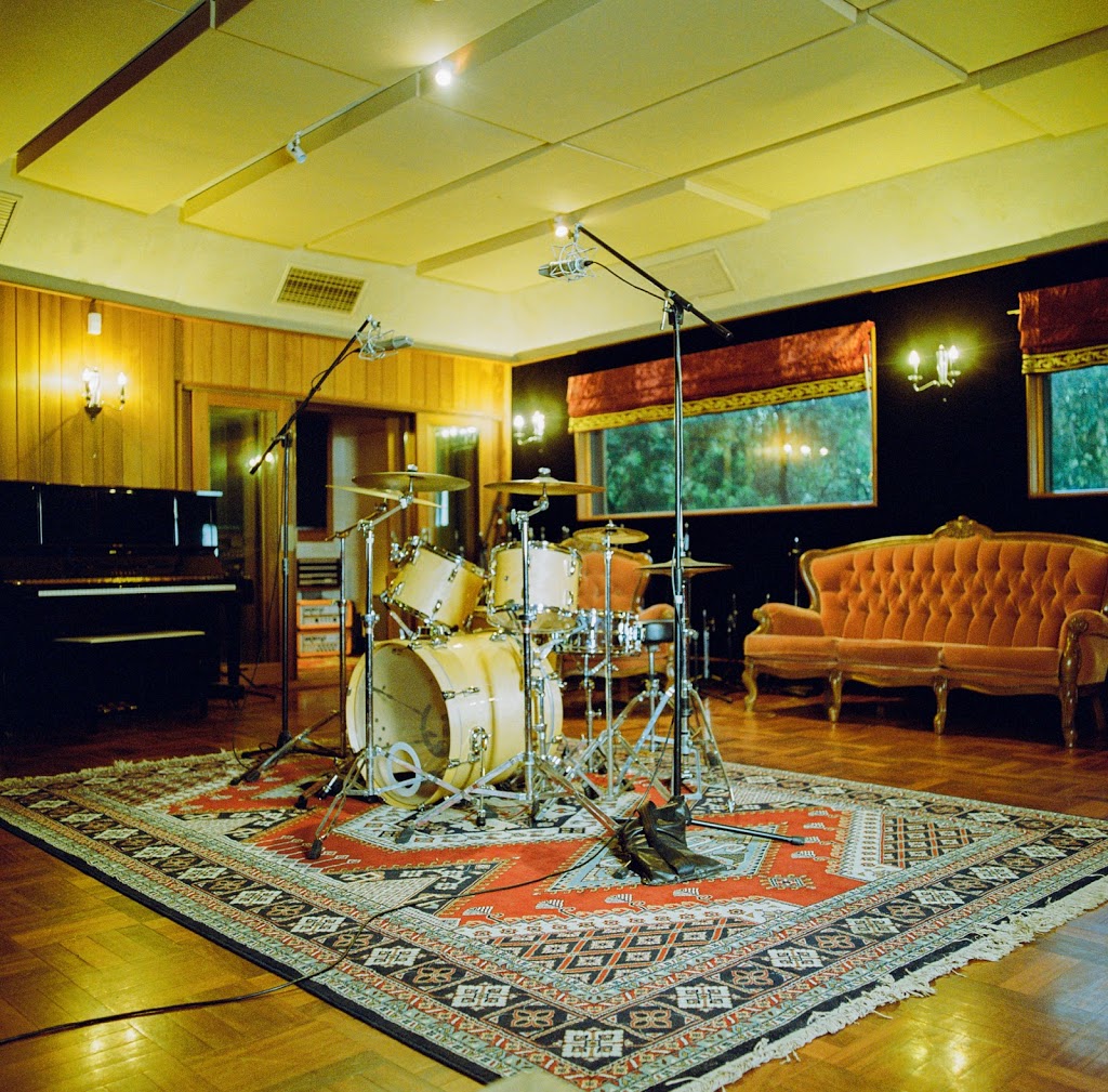 The Grove Studios | electronics store | 286 Mangrove Rd, Somersby NSW 2250, Australia | 0243623299 OR +61 2 4362 3299