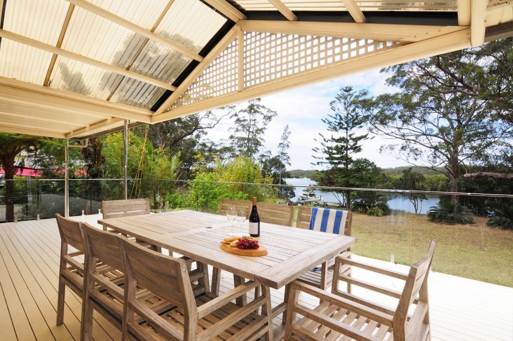 The Waterfront | Jervis Bay Rentals | lodging | 21 Edendale St, Woollamia NSW 2540, Australia | 0244076007 OR +61 2 4407 6007