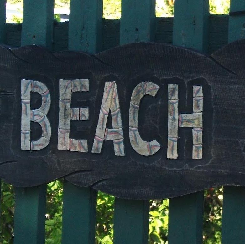 Woodgate Beach Shack | lodging | 10 Fifth Ave, Woodgate QLD 4660, Australia | 0741268000 OR +61 7 4126 8000