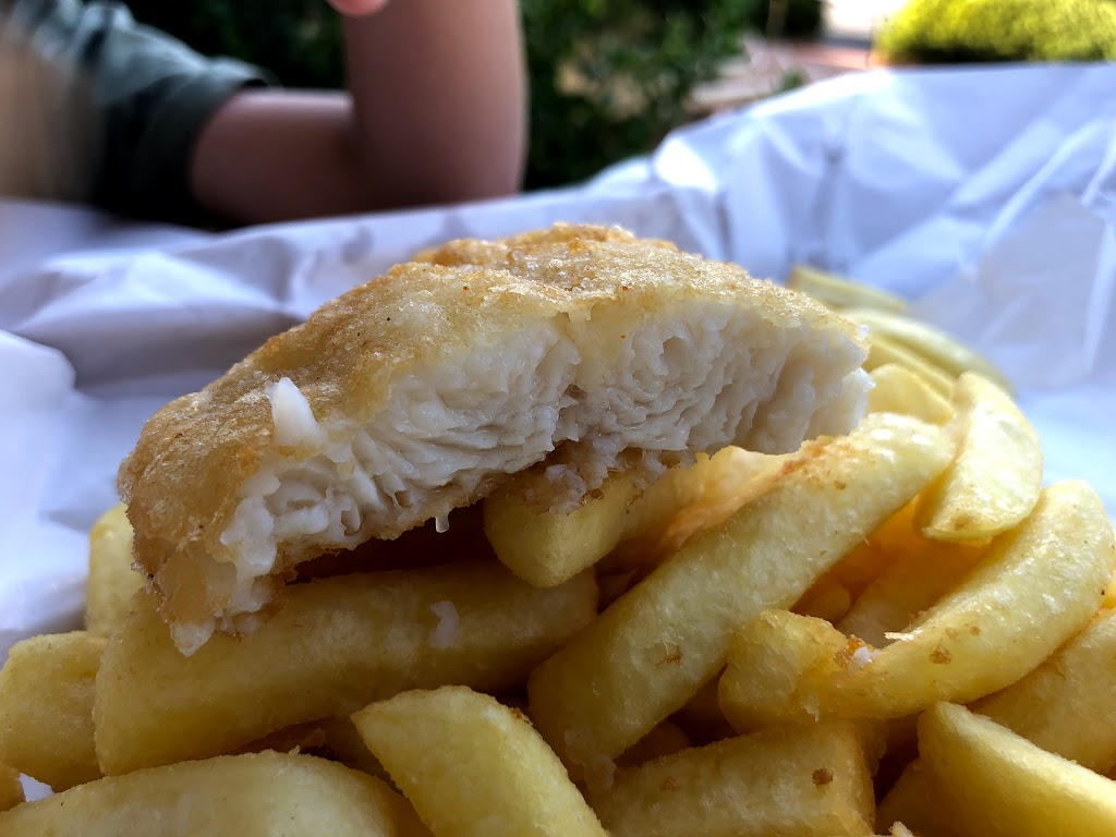 Australind Fish & Chips | Australian Village, 26 Paris Rd & Old Coast Road, Australind WA 6233, Australia | Phone: (08) 9797 1400