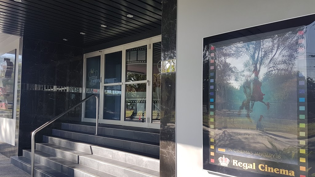 Regal Twin Boutique Arthouse Cinema Graceville | movie theater | 381 Honour Ave, Graceville QLD 4075, Australia | 0733791848 OR +61 7 3379 1848