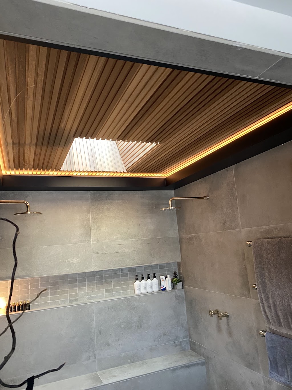 Modern Electrical Group | Caladenia Cct, Frankston South VIC 3199, Australia | Phone: 0401 736 101