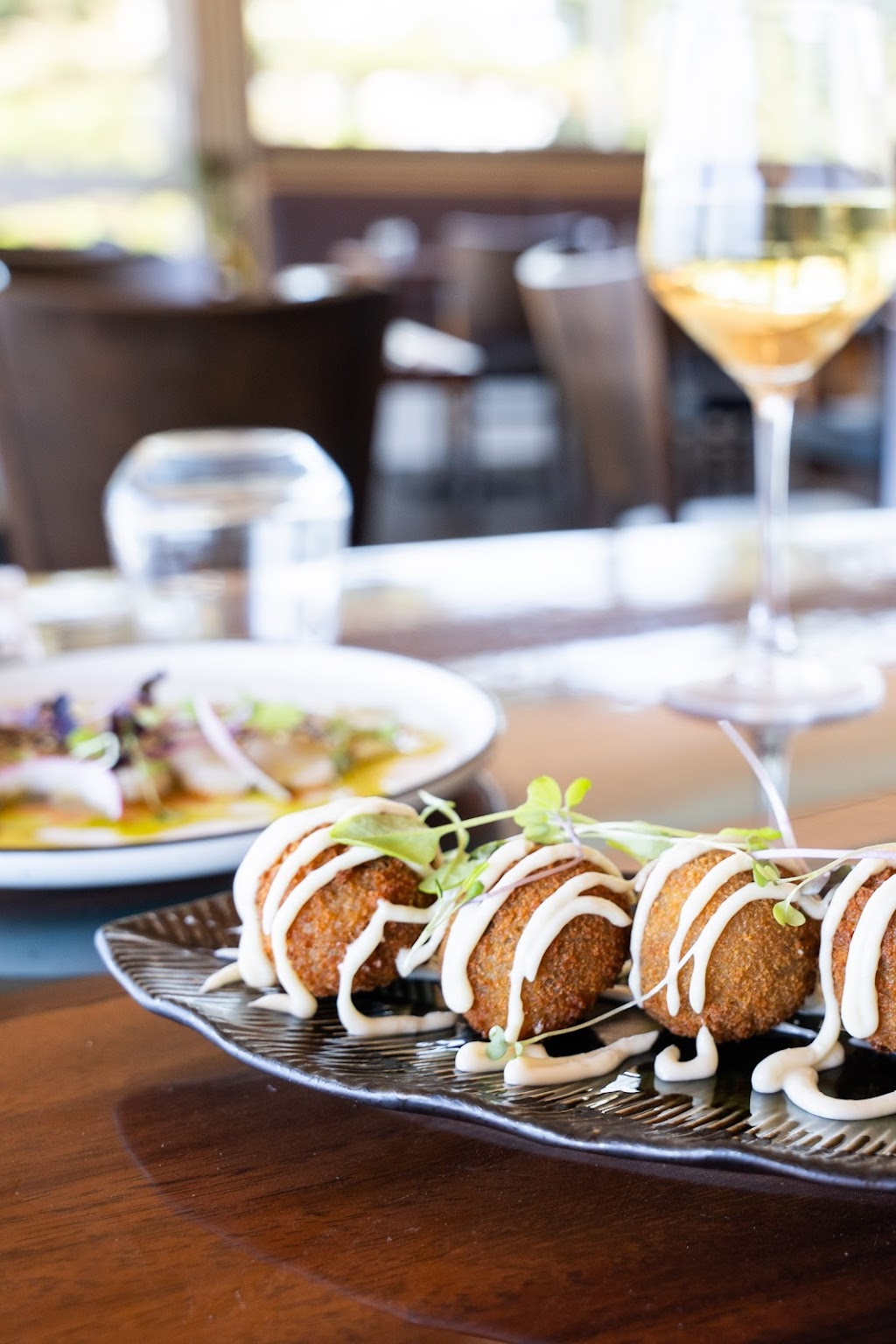 Lovat on the Beach | 558A Barrenjoey Rd, Avalon Beach NSW 2107, Australia | Phone: (02) 8414 1811
