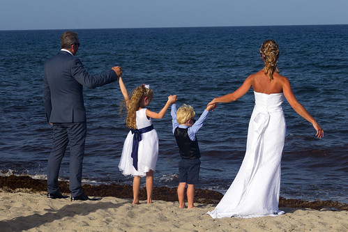 Joye Marriage Celebrant | point of interest | 15 Elma St, Cooee Bay QLD 4703, Australia | 0409773334 OR +61 409 773 334