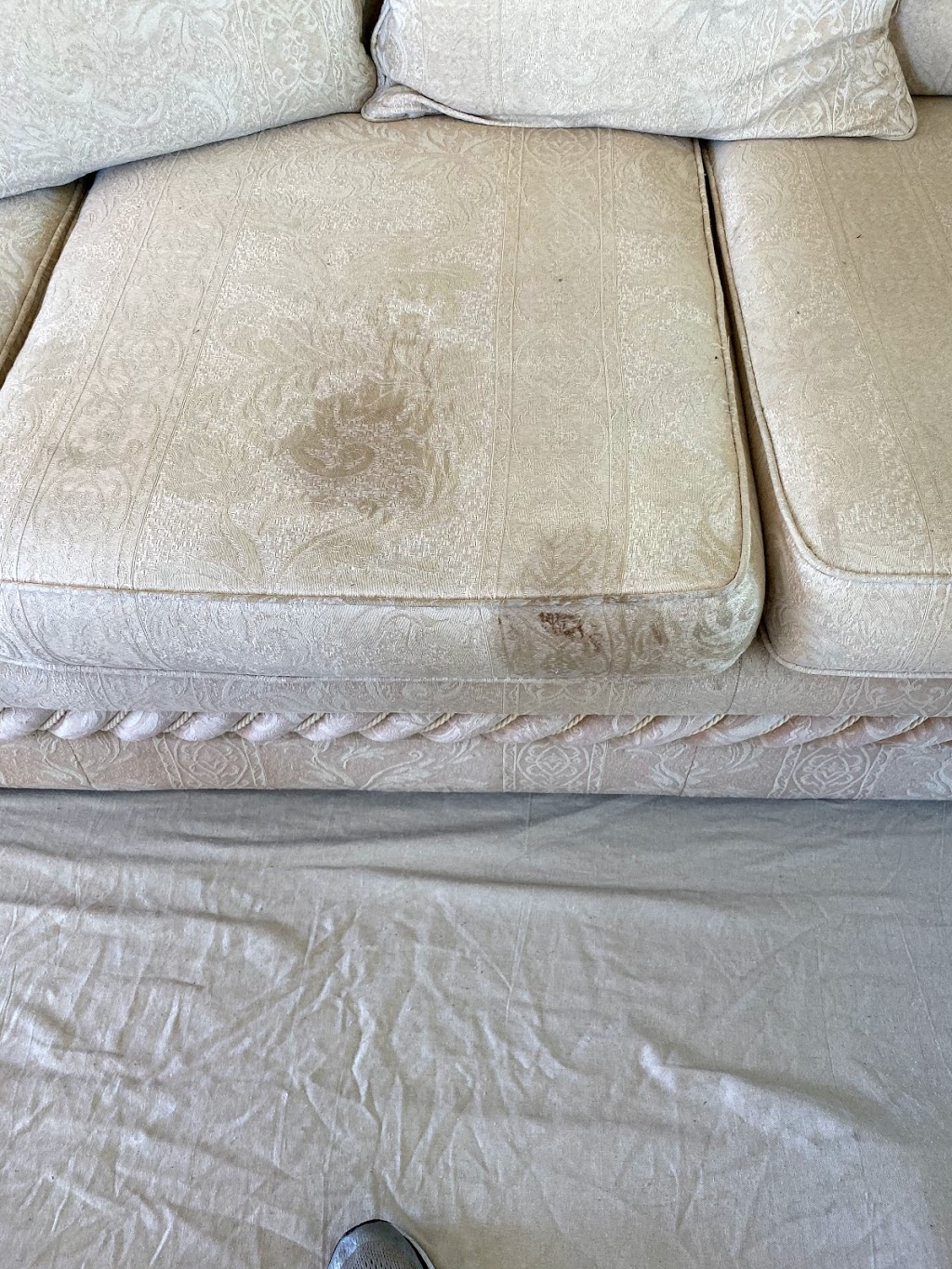 Advanced Upholstery Cleaning | laundry | 38 The Corso, Surfers Paradise QLD 4217, Australia | 0418882699 OR +61 418 882 699