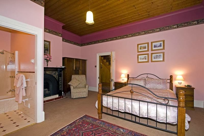 Cambridge House B&B | 2 School Rd, Geeveston TAS 7116, Australia | Phone: (03) 6297 1561