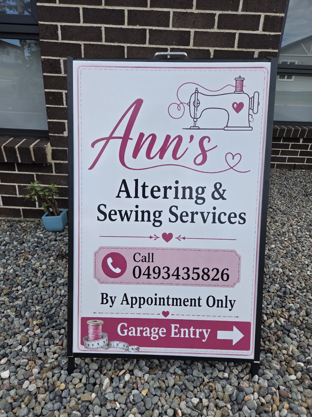 Anns Altering & Sewing Services | 1/22 Eurimbla St, Thornton NSW 2322, Australia | Phone: 0493 435 826