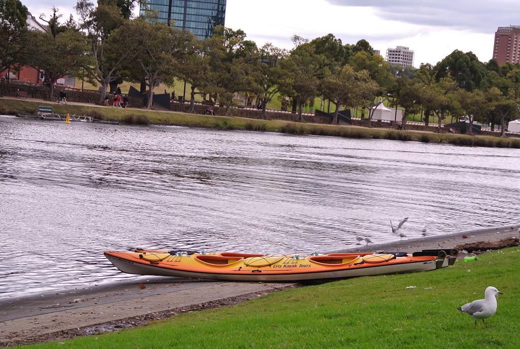 Alexandra Gardens | park | 3 Boathouse Dr, Melbourne VIC 3004, Australia | 0396589658 OR +61 3 9658 9658