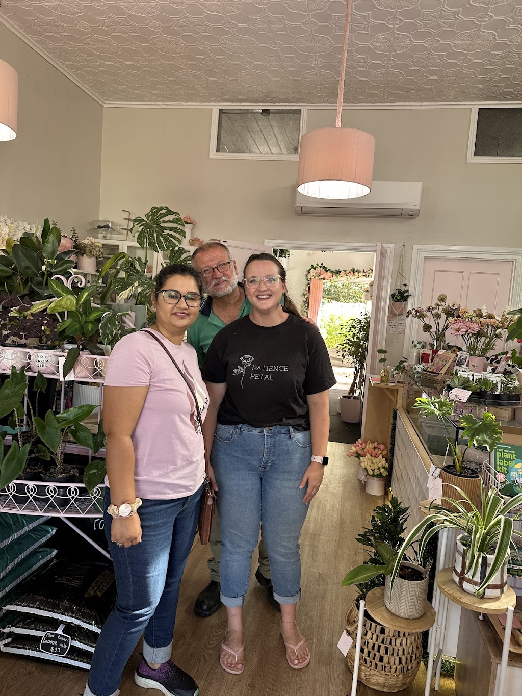 Patience Petal | 88 Bell St, Penshurst VIC 3289, Australia | Phone: (03) 5576 7279