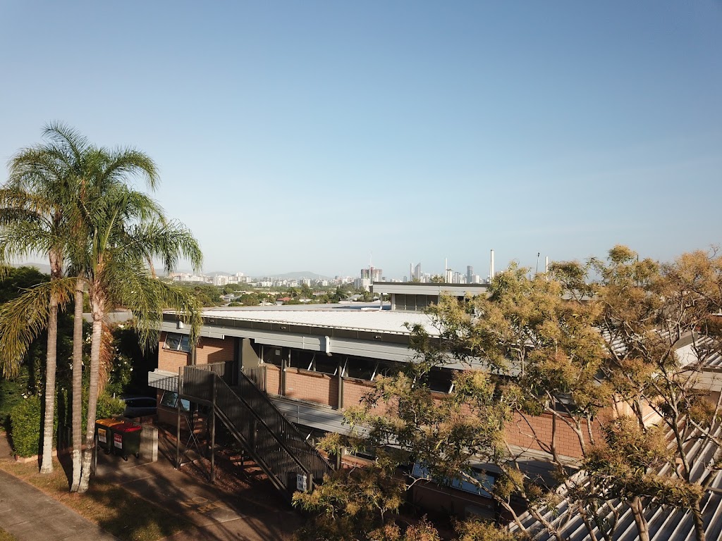 Greenslopes House | 691 Logan Rd, Greenslopes QLD 4120, Australia | Phone: (07) 3172 3042