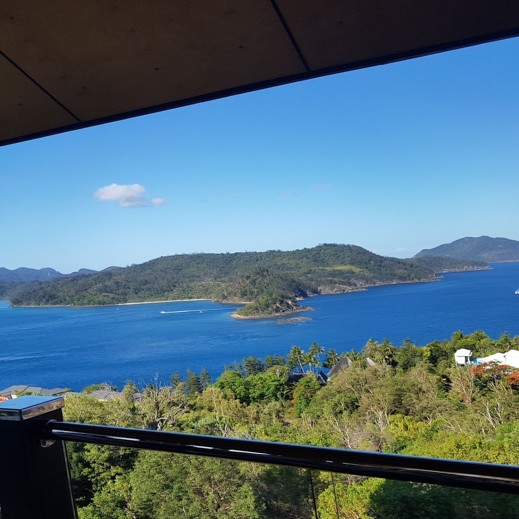 Blue Water Views | 6 Acacia Dr, Hamilton Island QLD 4803, Australia | Phone: 1800 135 539