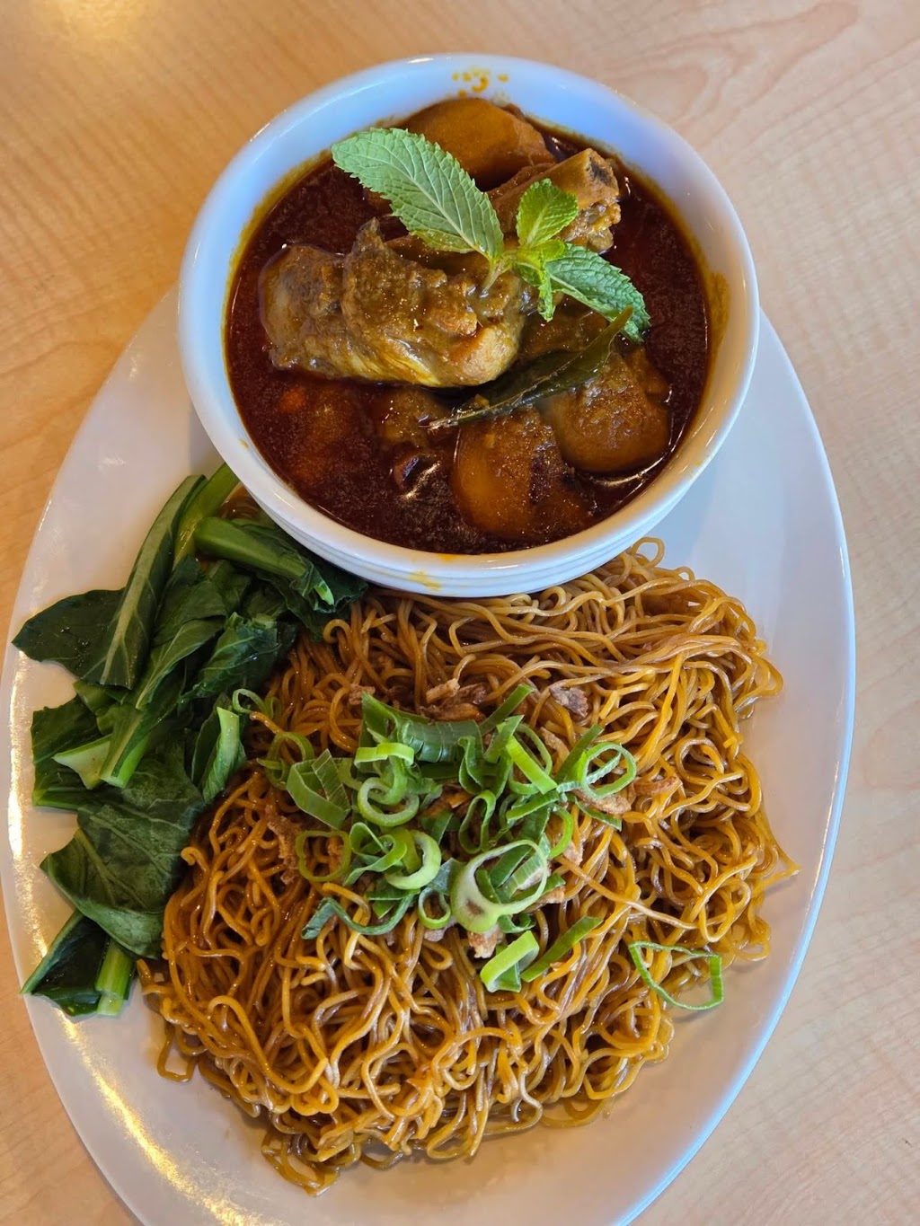Mee & More Malaysian Restaurant | 96 Doveton Ave, Eumemmerring VIC 3177, Australia | Phone: (03) 9702 0712