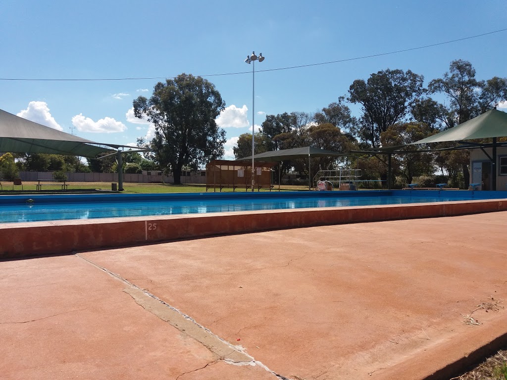 Tottenham Swimming Pool |  | Umang St, Tottenham NSW 2873, Australia | 0268924142 OR +61 2 6892 4142