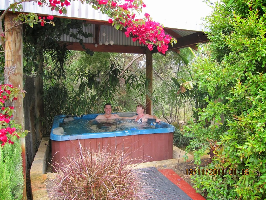 Woollybush Guest House | 205 Woolly Bush Loop, Woodridge WA 6041, Australia | Phone: (08) 9577 1909