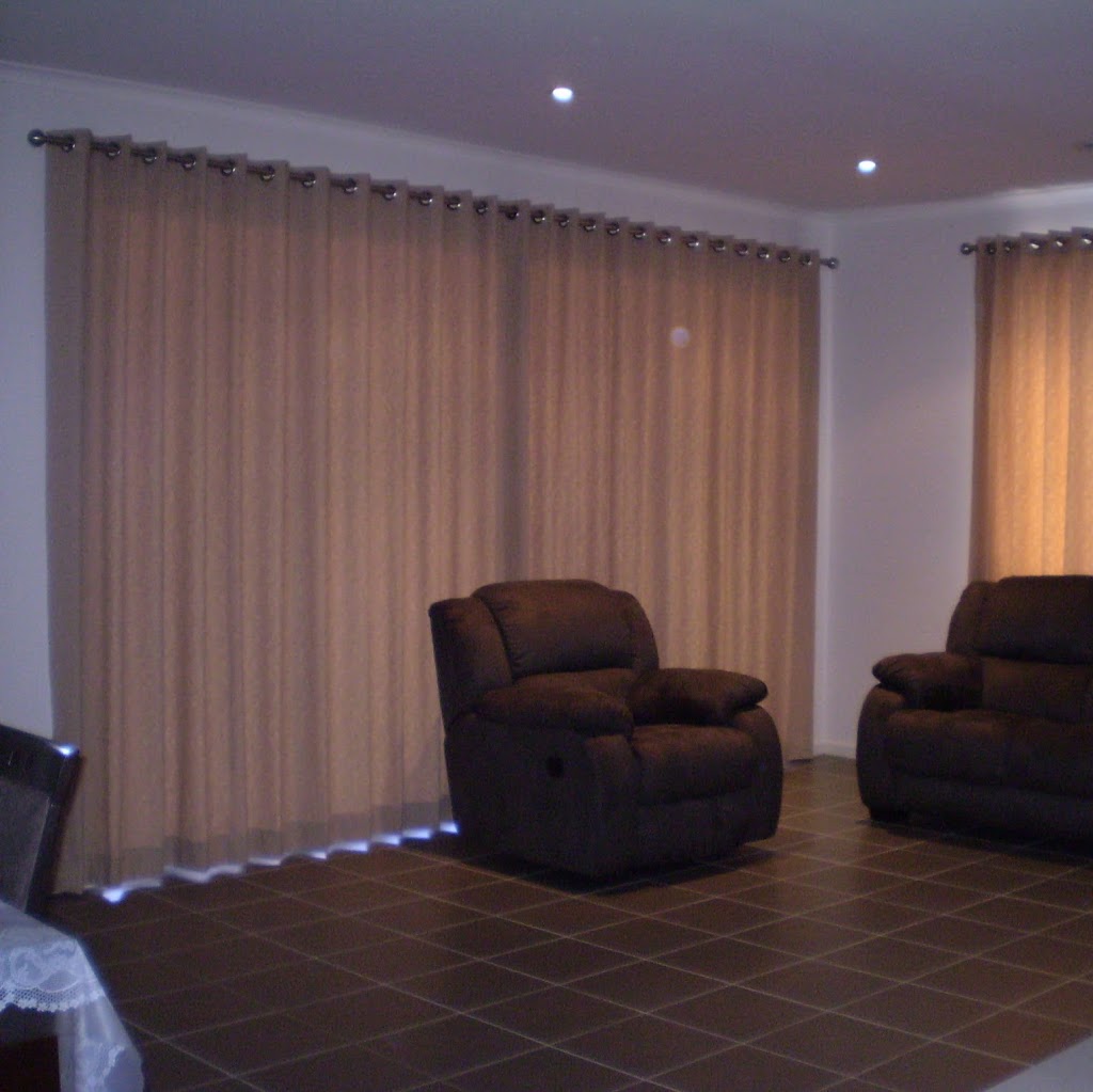 Blinds & Curtains Wyndham - Roller Blinds, Curtain Rods, Curtain | 12 Seaton Ct, Tarneit VIC 3029, Australia | Phone: 0469 263 120