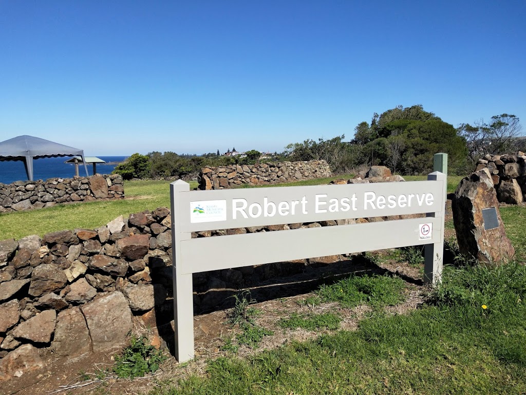 Robert East Reserve | park | Bombo NSW 2533, Australia