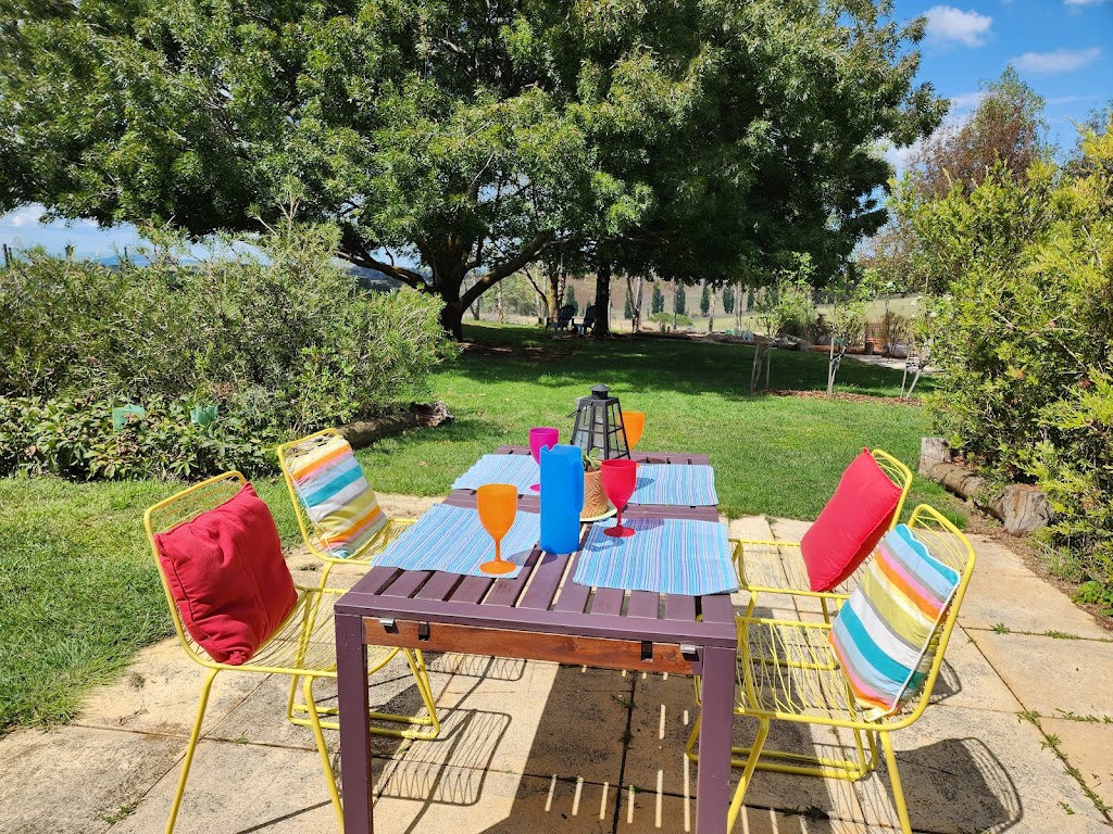 Orangewood Holiday House NSW | 555 Tallwood Rd, Forest Reefs NSW 2798, Australia | Phone: 0447 432 236