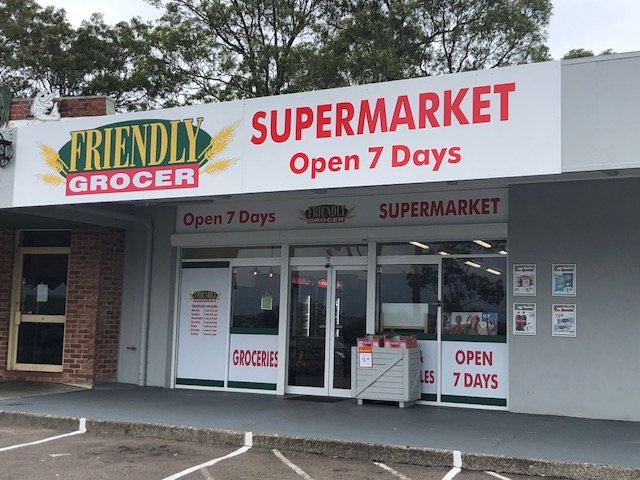 Friendly Grocer Charmhaven & NSW Lotto Outlet | store | 195A Pacific Hwy, Charmhaven NSW 2263, Australia | 0243927994 OR +61 2 4392 7994