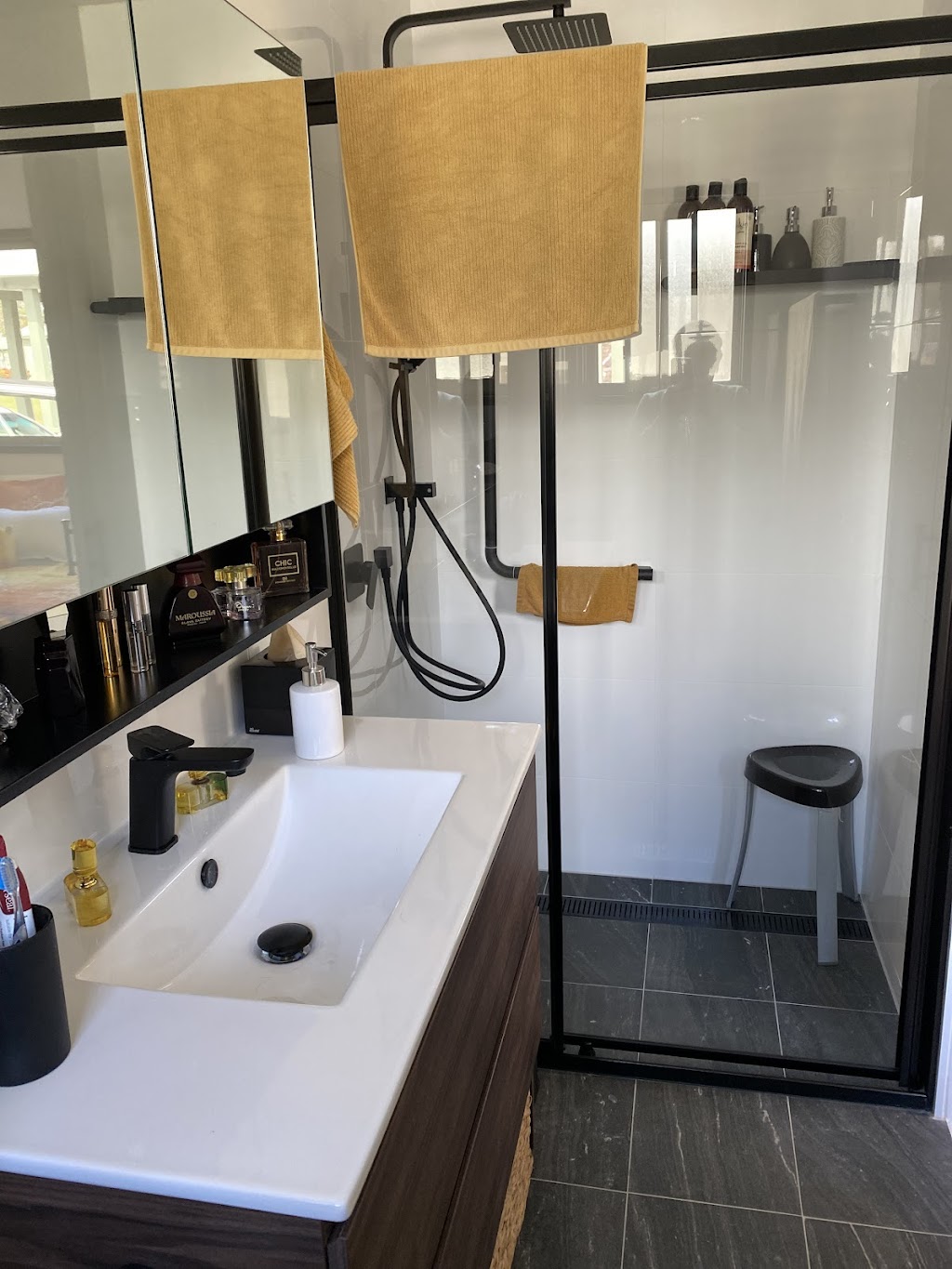 kr coastwide tiling and bathroom renovations | Sunrise Ave, Budgewoi NSW 2262, Australia | Phone: 0408 551 486