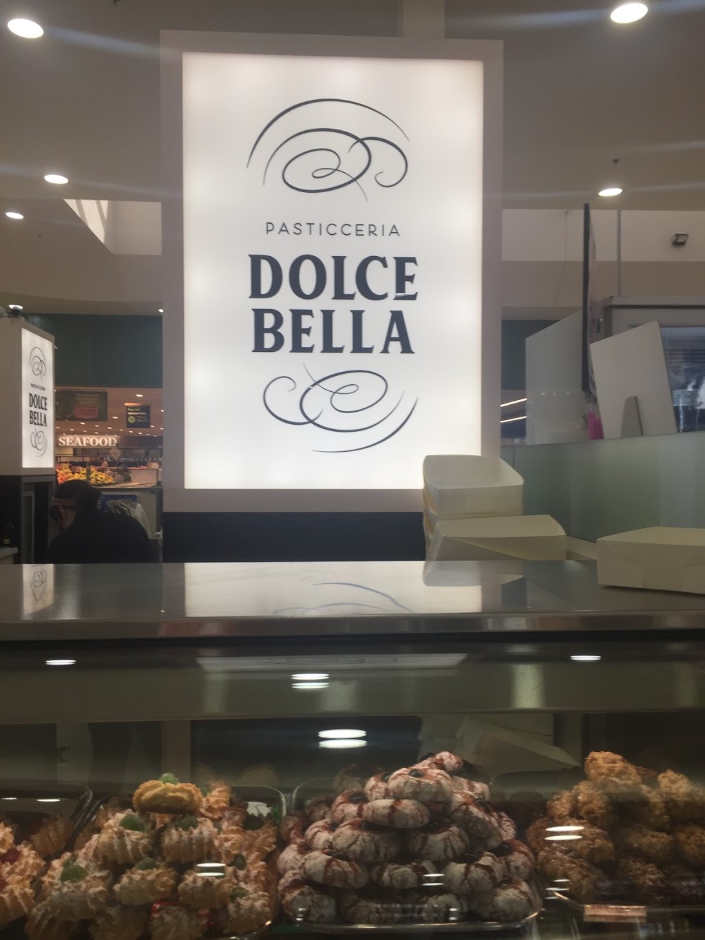 Pasticceria Dolce Bella | cafe | 1 Town Terrace, Glenmore Park NSW 2745, Australia | 0247331984 OR +61 2 4733 1984