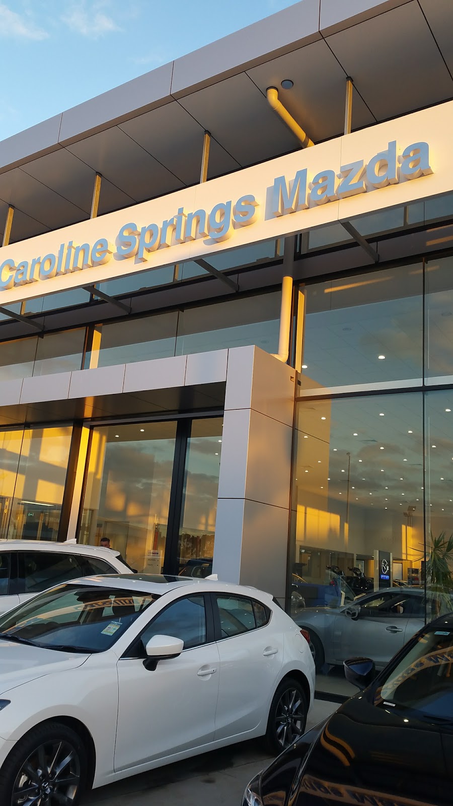 Caroline Springs Mazda | car dealer | 2 Eucumbene Dr, Ravenhall VIC 3023, Australia | 0383080200 OR +61 3 8308 0200