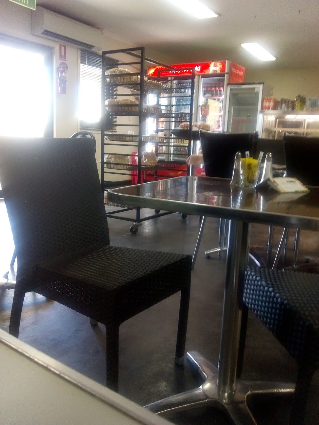 Breretons Bakery & Coffee Lounge | cafe | 64 Meiklejohn St, Numurkah VIC 3636, Australia | 0358621790 OR +61 3 5862 1790