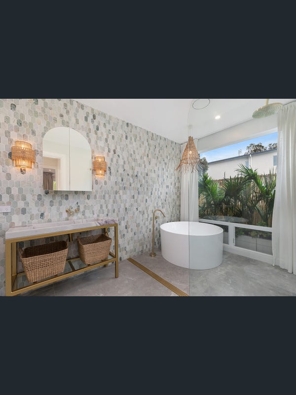 Coastline Building Bathroom renovations -Services Central Coast | 9 Parklands Cl, Bateau Bay NSW 2261, Australia | Phone: 0405 387 661