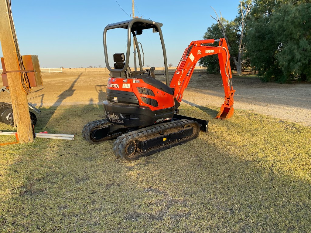 Janke Earthmoving & Hire | 1372 Laglan Rd, Clermont QLD 4721, Australia | Phone: 0437 600 093