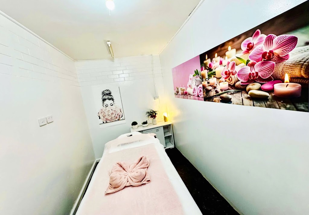 ROSE RELAXATION MASSAGE | 10 Tanner St, Breakwater VIC 3219, Australia | Phone: 0431 409 691