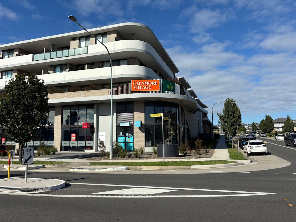 JUMP! Swim Schools Glenmore Park | at Glenmore Village, Shop 1a/90 Glenmore Ridge Dr, Glenmore Park NSW 2745, Australia | Phone: 0449 950 291