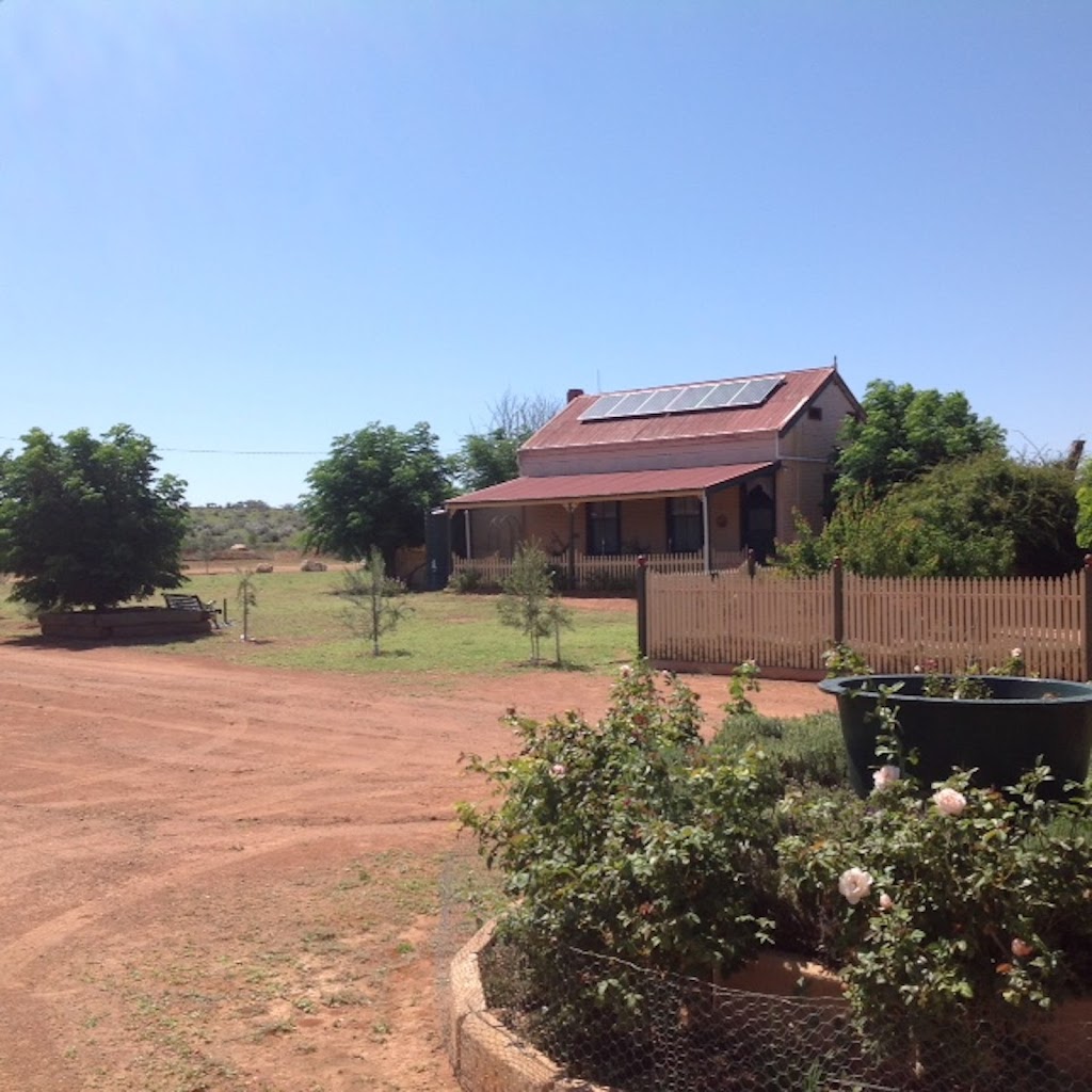 Gum Paddock Country Cottage | lodging | 18699 Barrier Hwy, Broken Hill NSW 2880, Australia | 0413011004 OR +61 413 011 004