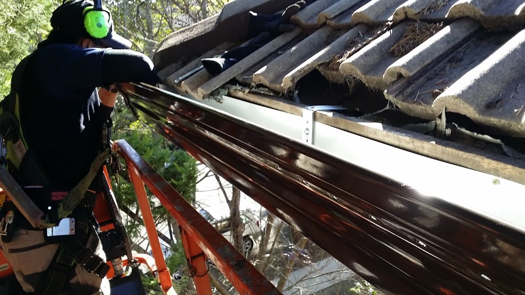 Sydney Gutter Repair | 136 Queenscliff Rd, Queenscliff NSW 2096, Australia | Phone: 0450 729 343