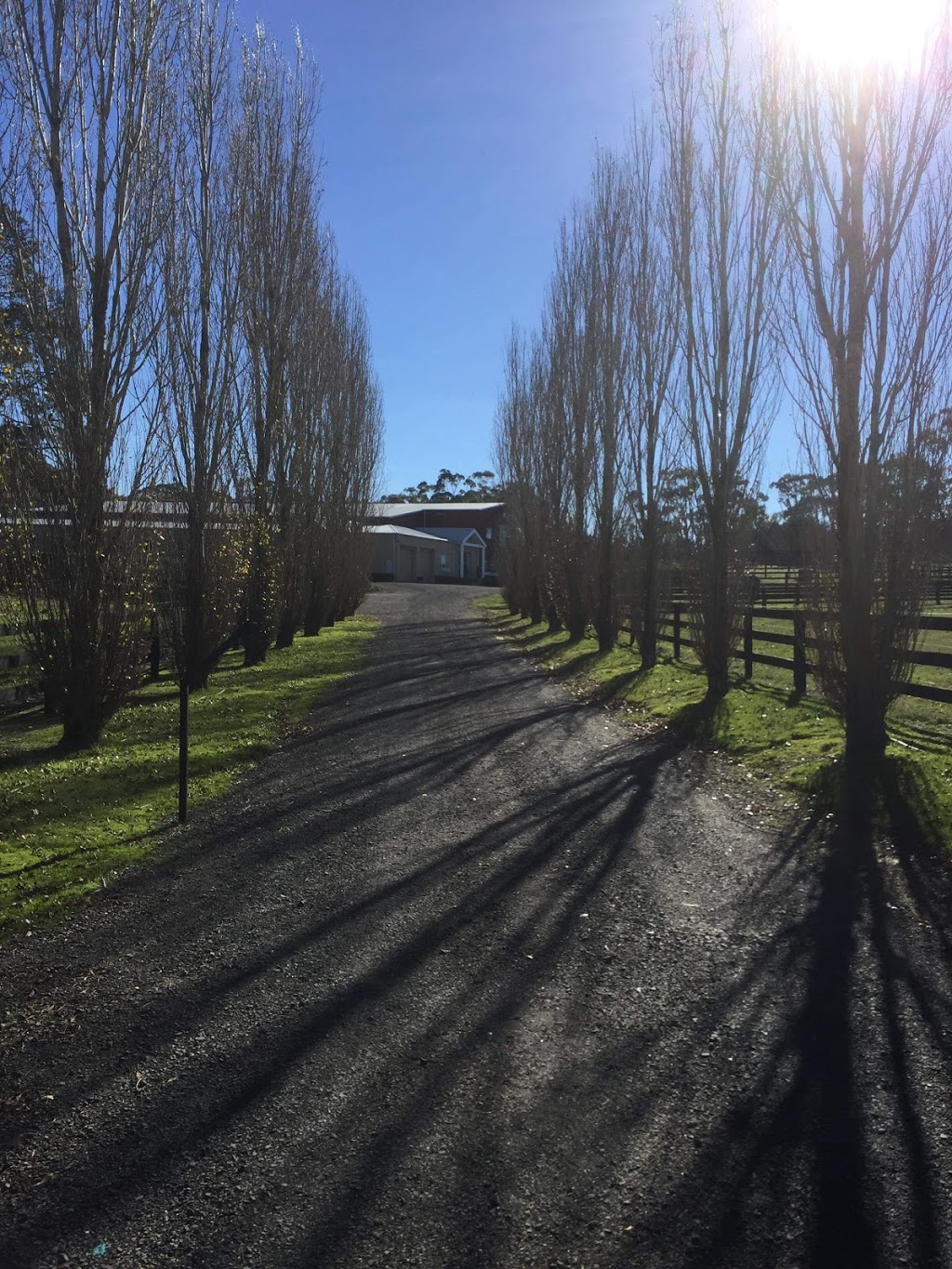 ROCHFORD STABLES |  | 556 Boundary Rd, Rochford VIC 3442, Australia | 0411545103 OR +61 411 545 103