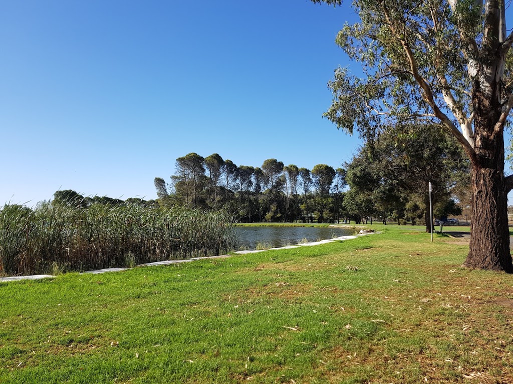 Finley Lakeside Caravan Park | rv park | 1-19 Murray St, Finley NSW 2713, Australia | 0358831170 OR +61 3 5883 1170