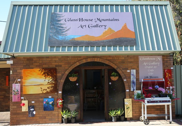 Glass House Mountains Art Gallery/Cafe | art gallery | Post Office, 5 Beerburrum Rd, Beerburrum QLD 4517, Australia | 0449042761 OR +61 449 042 761