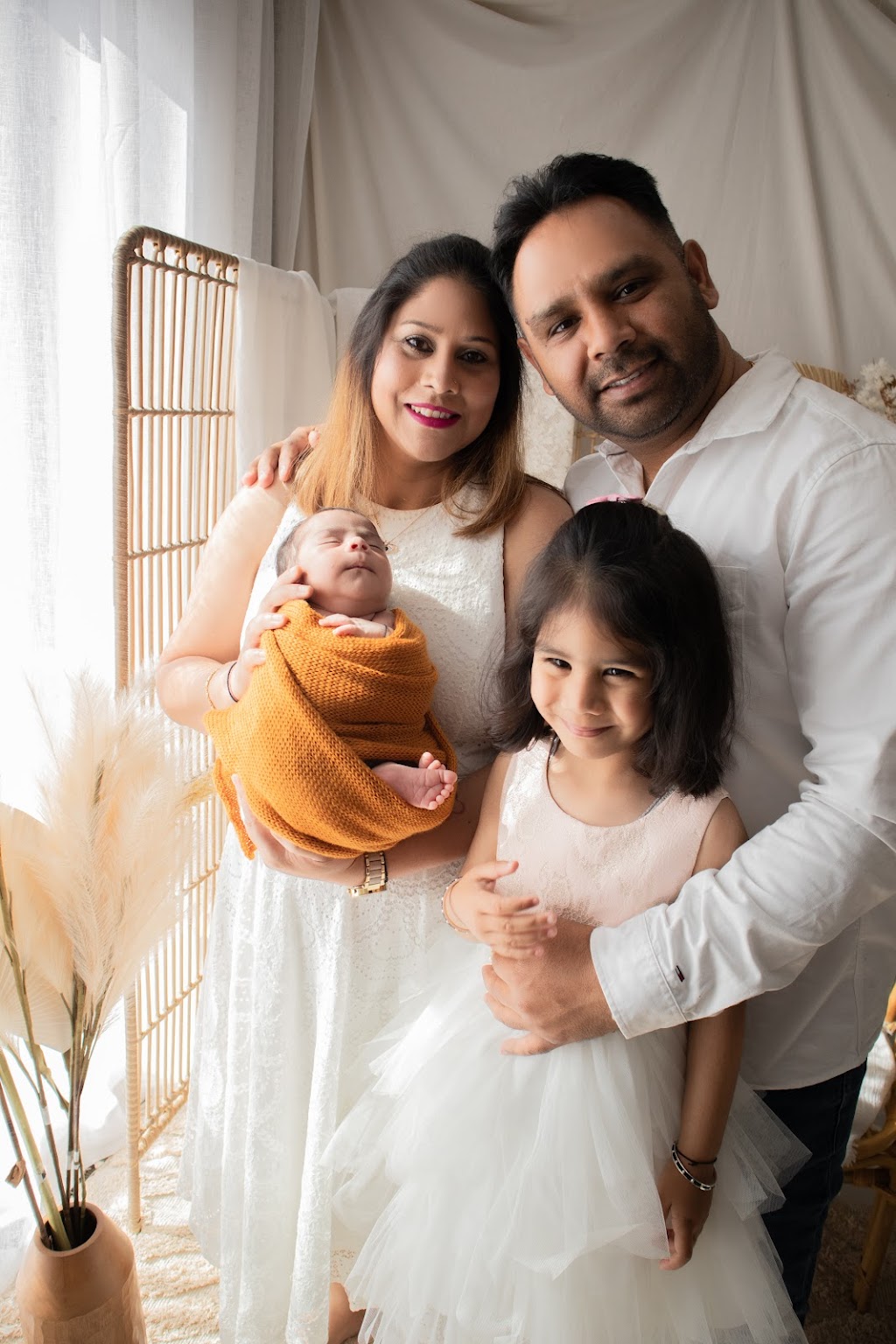 Newborn photography by Ola | 30 Baronial Way, Craigieburn VIC 3064, Australia | Phone: 0404 611 909