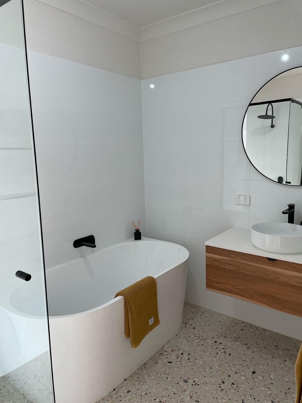 Peter Conlan Bathrooms | Birdwood St, Parkdale VIC 3195, Australia | Phone: 0422 786 701