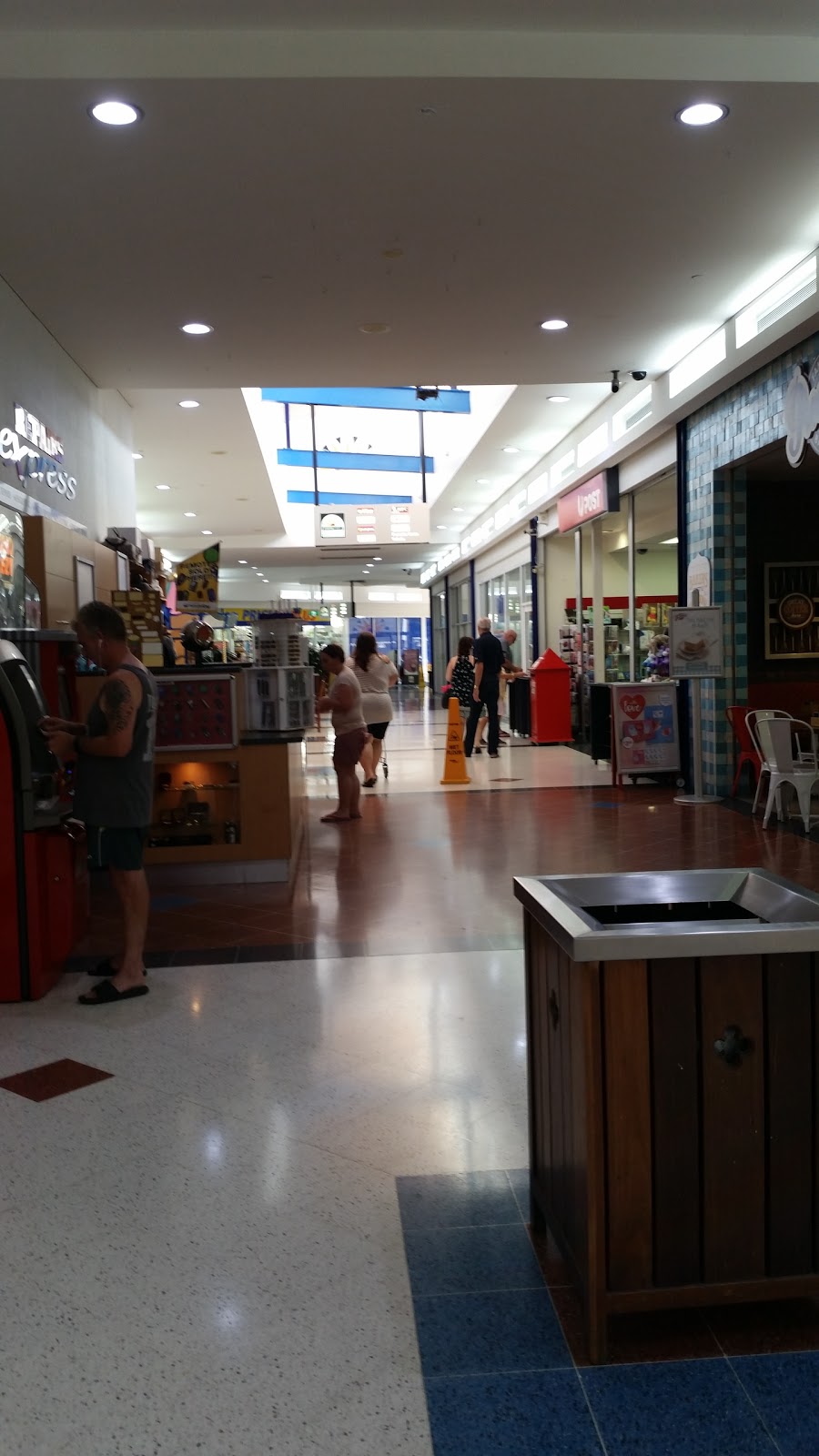 Brassall Shopping Centre | shopping mall | 68 Hunter St, Brassall QLD 4305, Australia | 0732014255 OR +61 7 3201 4255