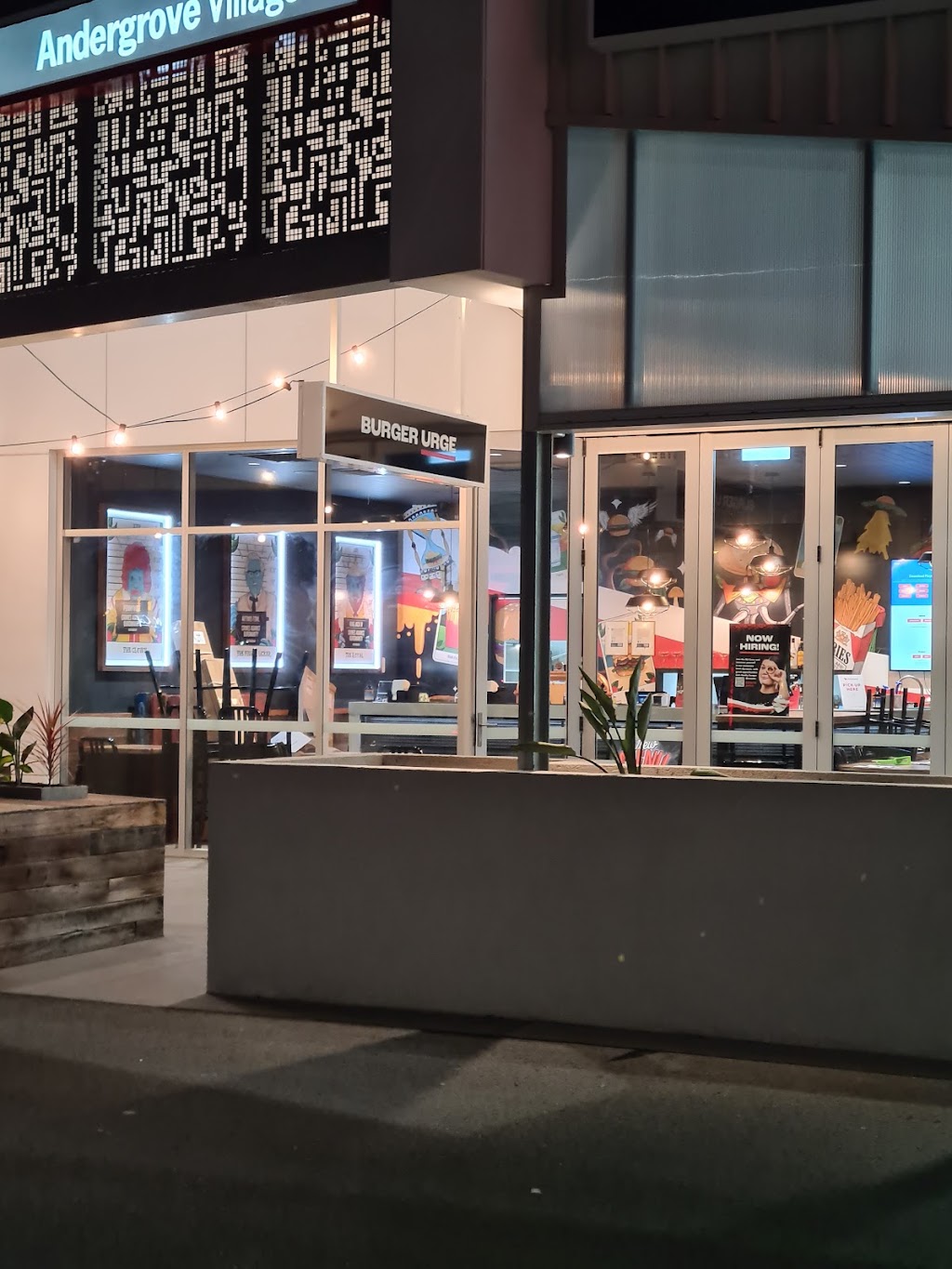 Burger Urge (Andergrove) | Village Shopping Centre, 1/23 Oak St, Andergrove QLD 4740, Australia | Phone: (07) 4962 3002