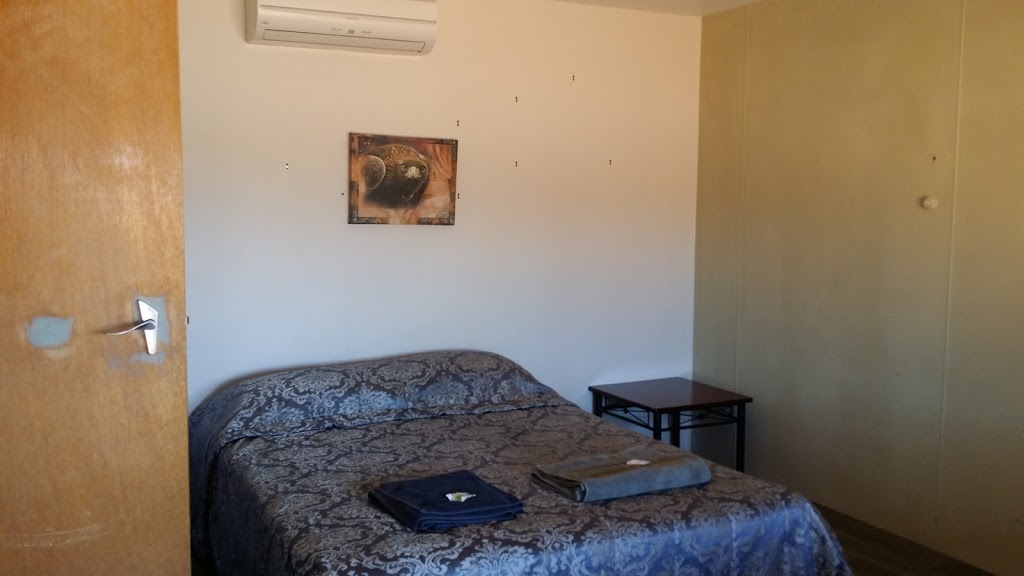 The Place To Stay | 2 Renou St, Coolgardie WA 6429, Australia | Phone: 0484 086 994
