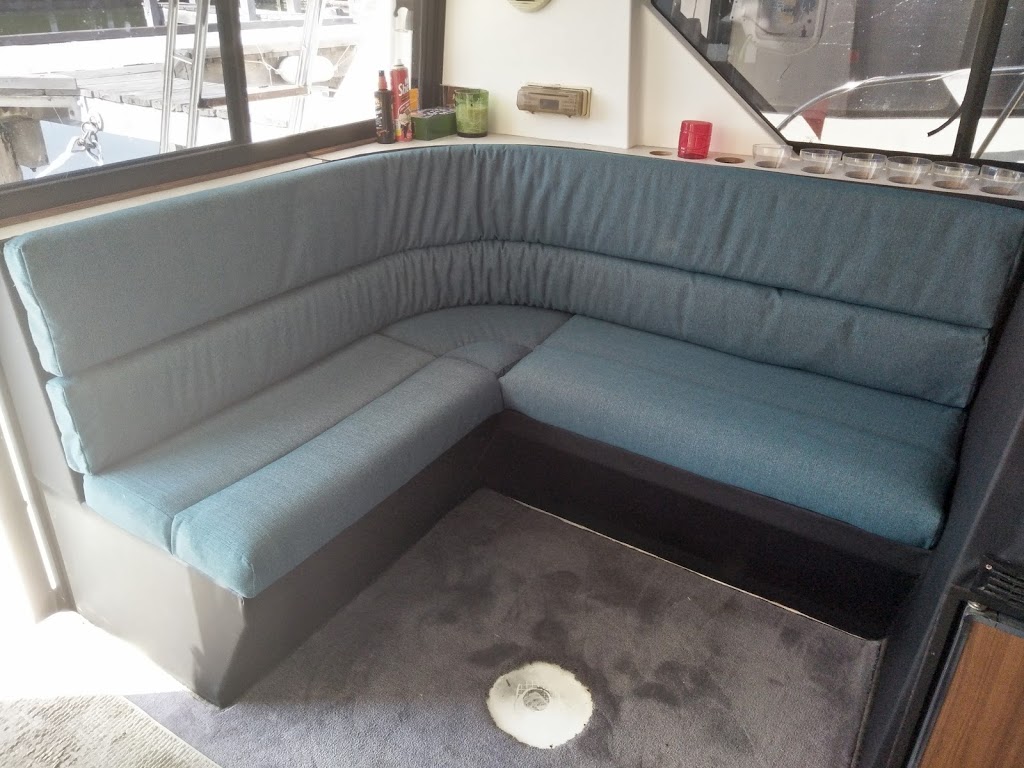 Phils Upholstery | 17 Torwood Edge, Halls Head WA 6210, Australia | Phone: 0413 776 223